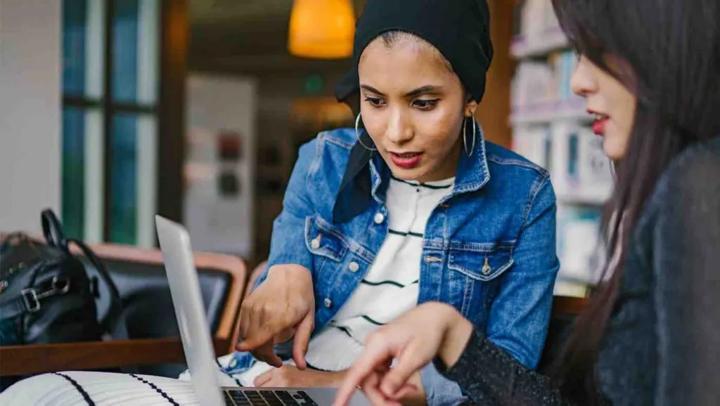 Do you need a business license to sell on Shopify?