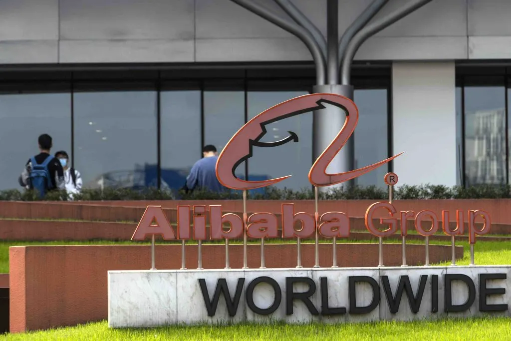 Does Amazon compete with Alibaba?