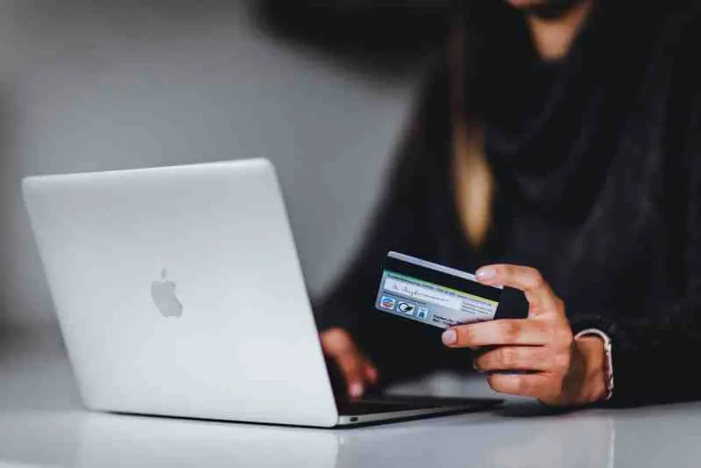 Does Shopify do drop shipping?