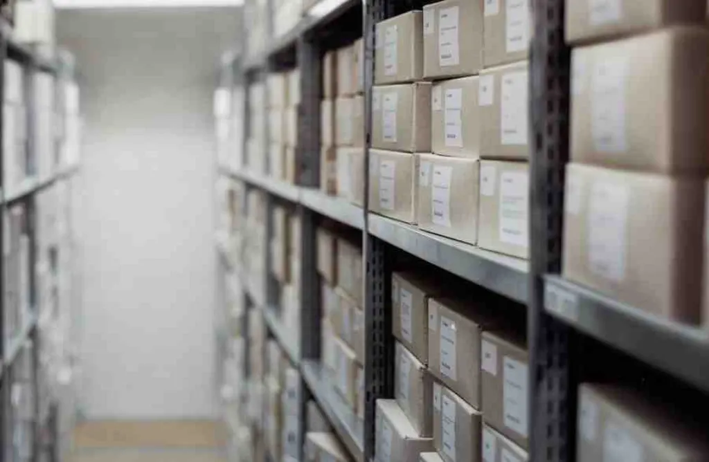 Which is more profitable wholesale or retail?